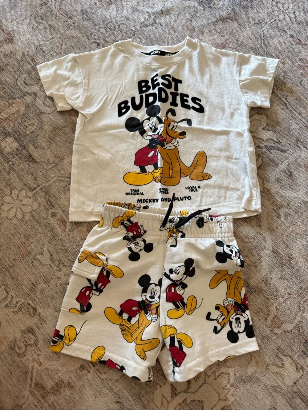 Disney Mickey & Pluto Kids White Short Set - Best Buddies